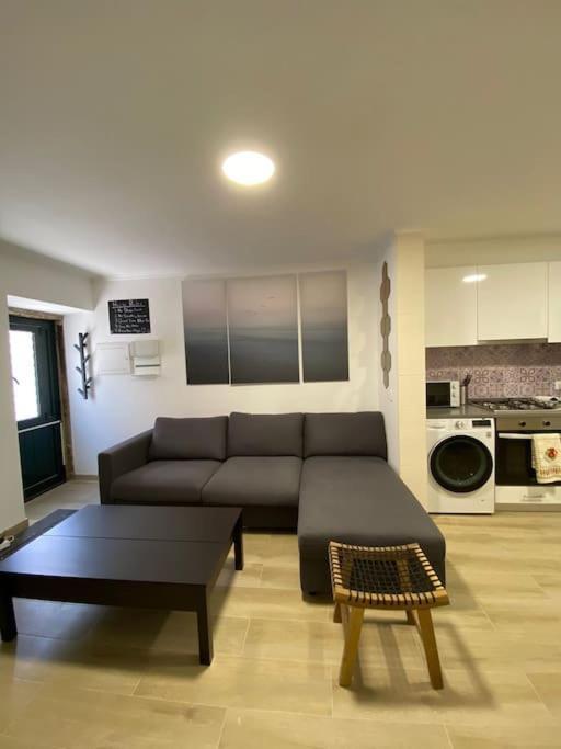 Artistic Digital Getaway - Patio & Great Location! Apartamento Lisboa