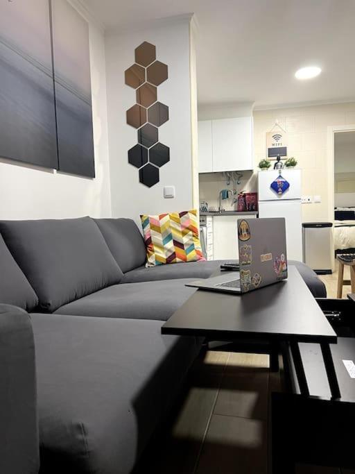 Artistic Digital Getaway - Patio & Great Location! Apartamento Lisboa