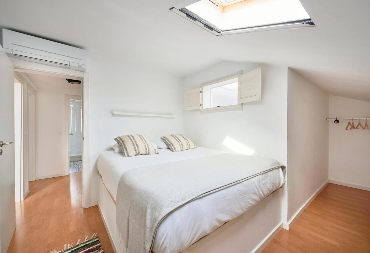 Bright W Balcony, Ac, Parking, By Timecooler Apartment *