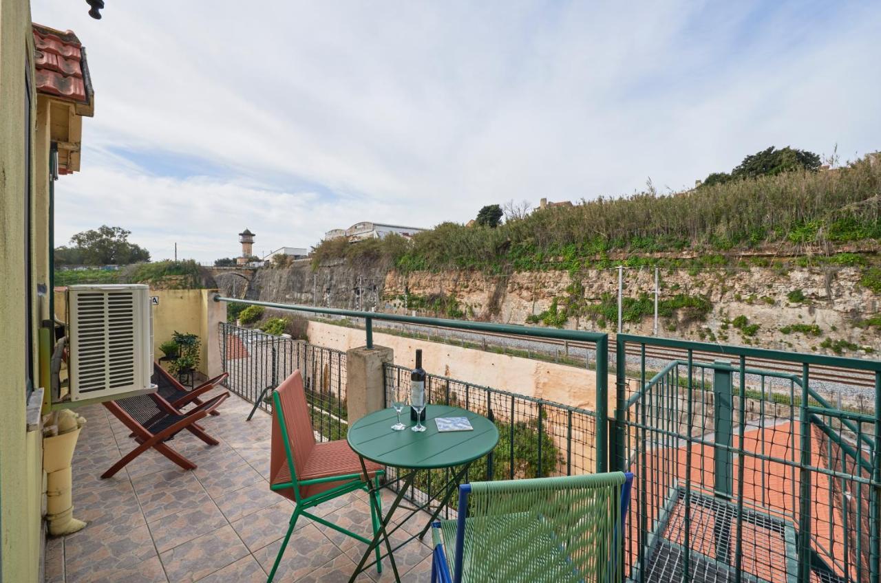 Bright W Balcony, Ac, Parking, By Timecooler Apartment