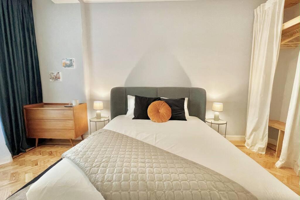 Apartment Valmor Avenue Vintage Chiq By Homeful