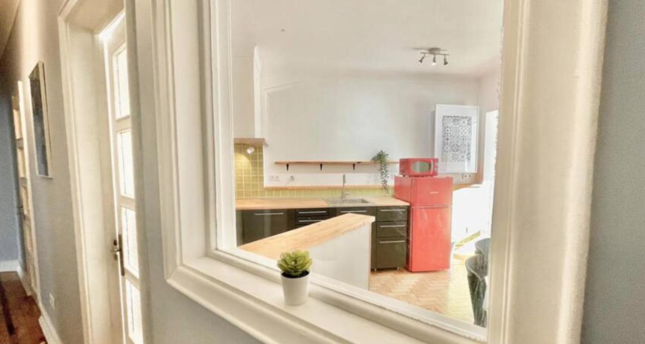 Apartment Valmor Avenue Vintage Chiq By Homeful