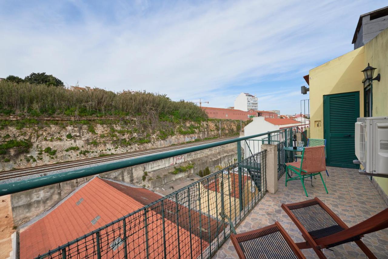 Bright W Balcony, Ac, Parking, By Timecooler Apartment *