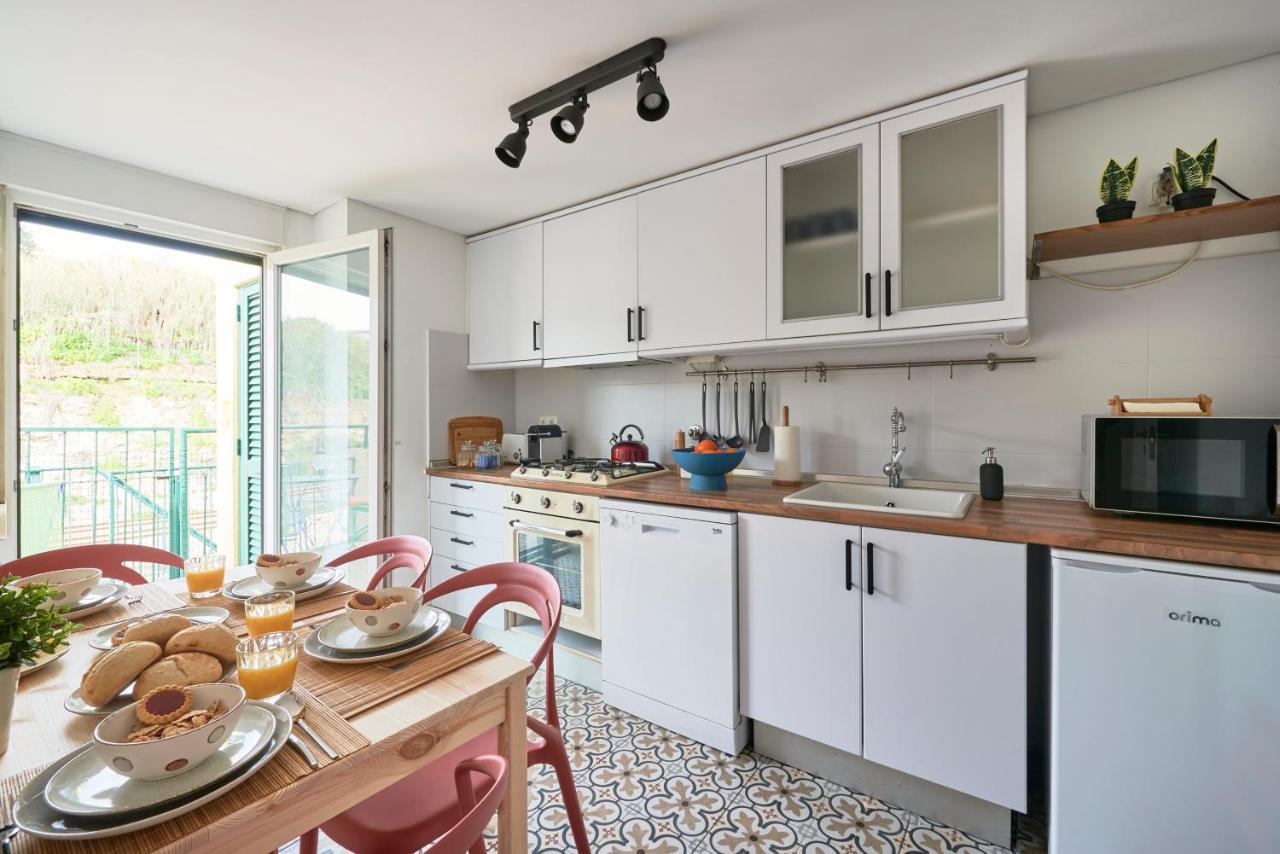 Apartment Bright W Balcony, Ac, Parking, By Timecooler *