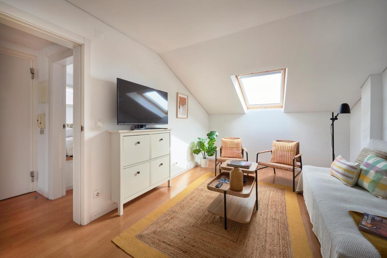 Bright W Balcony, Ac, Parking, By Timecooler Apartment Lisbon