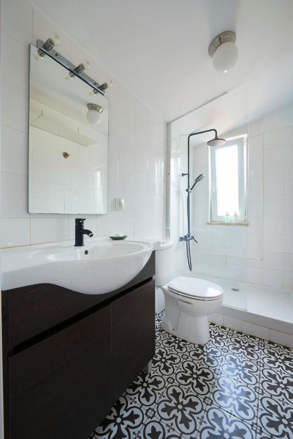 Apartment Bright W Balcony, Ac, Parking, By Timecooler