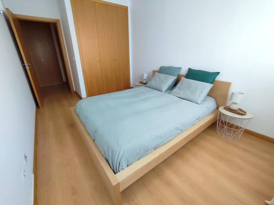 Near Airport & Citycenter Free Parking Apartment