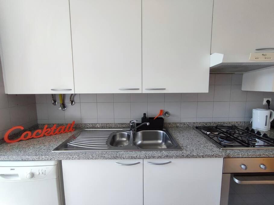 Apartment Near Airport & Citycenter Free Parking