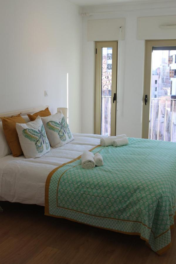 Apartment 5min Walk From Subway Station & Free Parking Lisbon