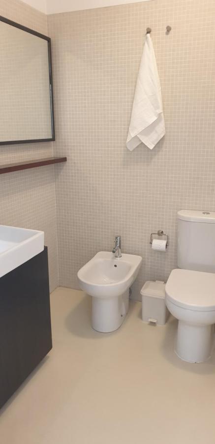 Apartment 5min Walk From Subway Station & Free Parking Lisbon