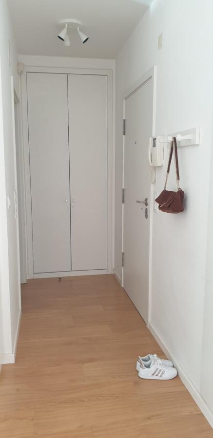 5min Walk From Subway Station & Free Parking Apartment Lisbon