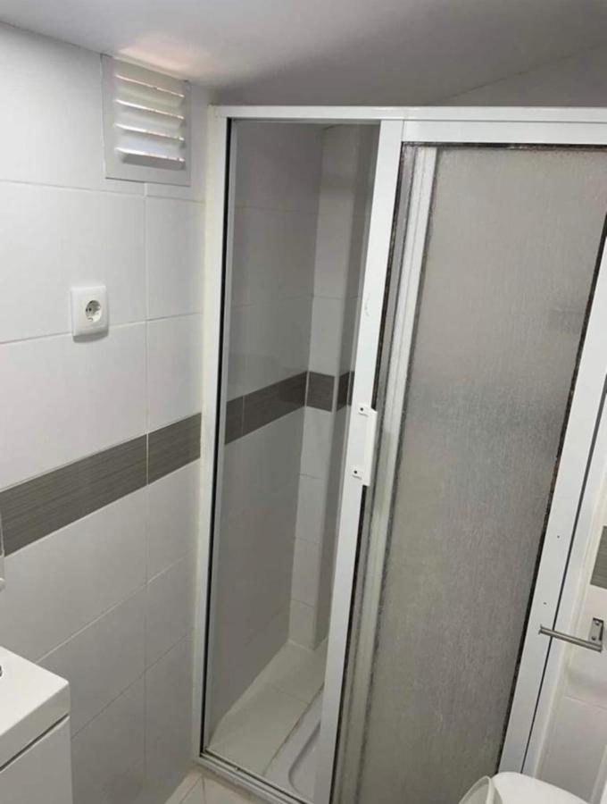 Apartamento Bernardim Ribeiro 3 Andar Bed & Breakfast *