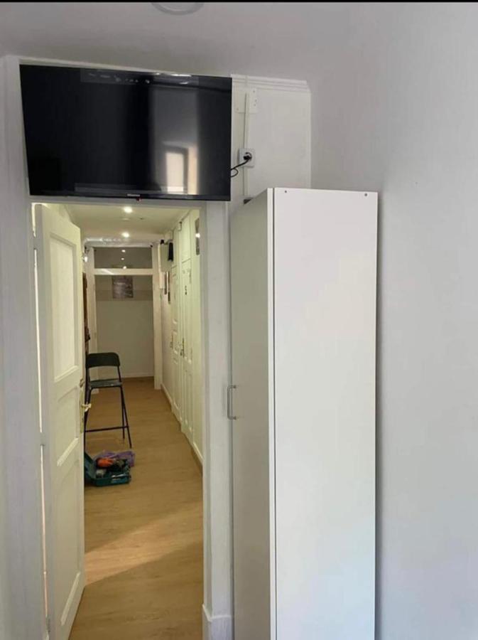 Apartamento Bernardim Ribeiro 3 Andar Bed & Breakfast Lisbon