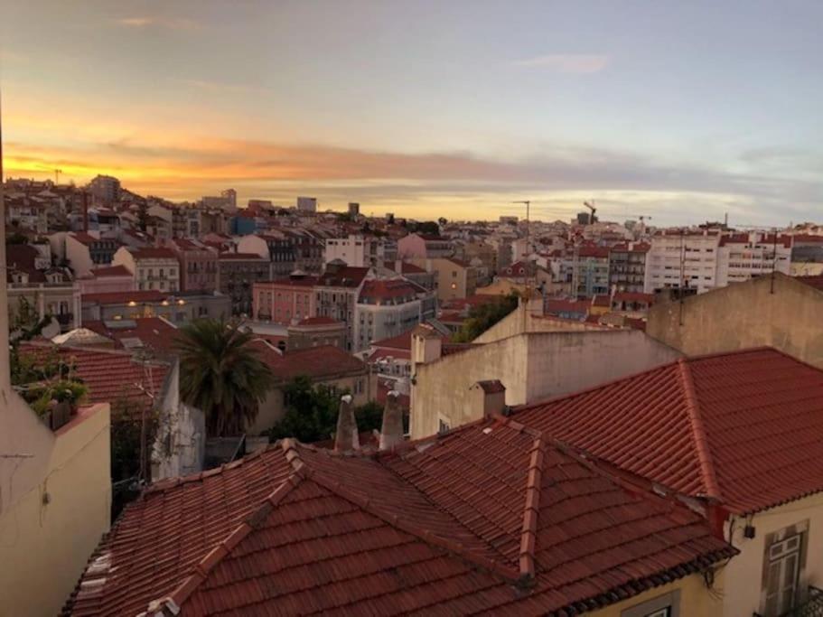 Apartment New Flat & Terrace Garden Monte Da Graca Lisbon