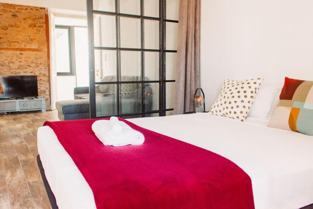 Apartment New Flat & Terrace Garden Monte Da Graca Lisbon