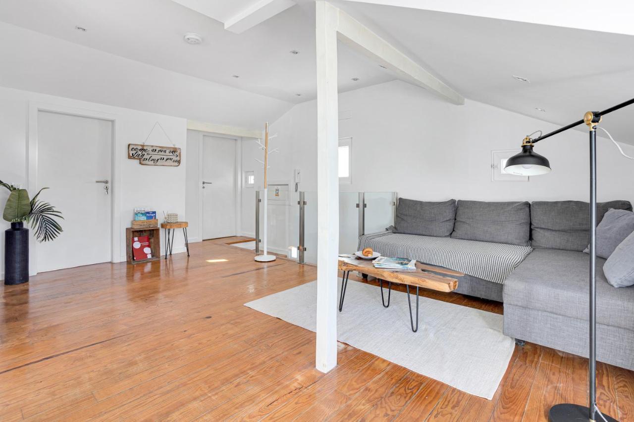 Alcantara Sunny Terrace Apartment