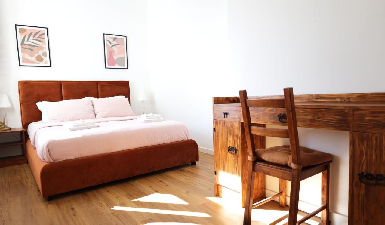 Intendente 3bedroom With Balcony Apartment Lisbon