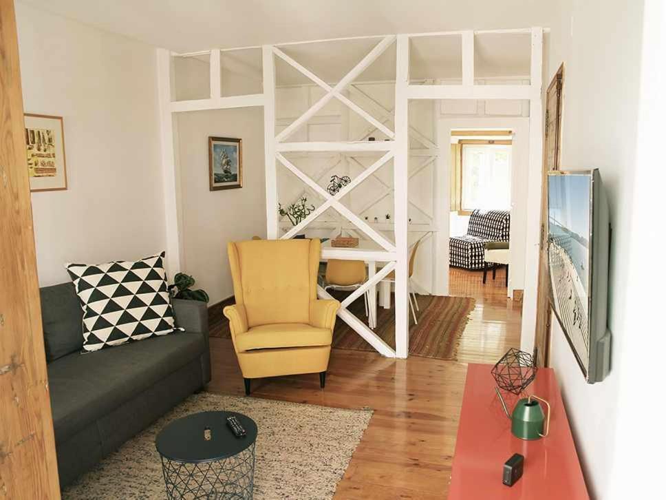 Typical Portuguese In Sao Bento Apartment *