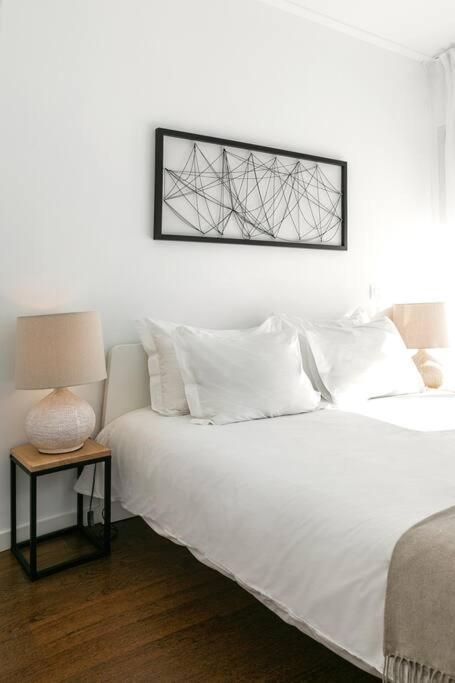 Metro & Pool Apartment Lisbon