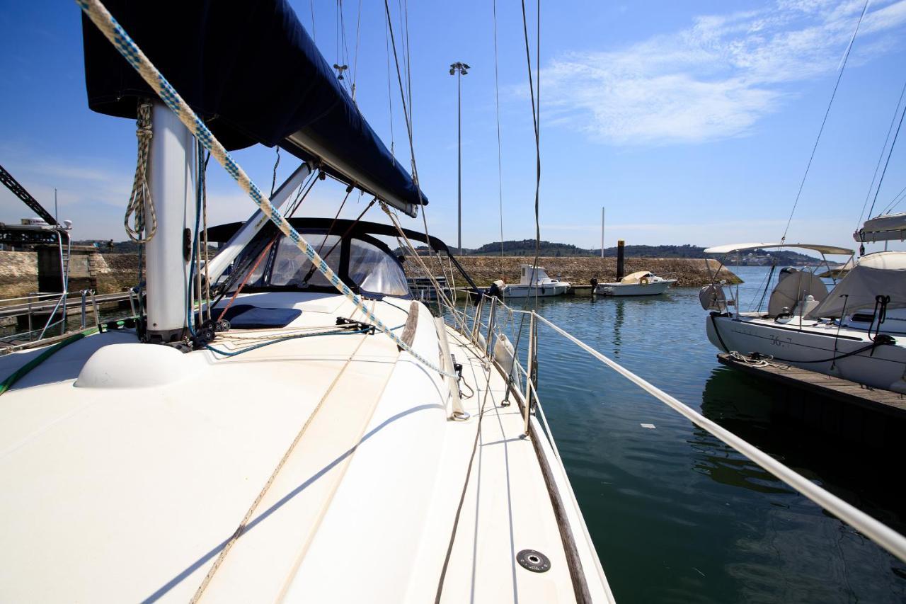 Salis - Jeanneau 39I Botel *