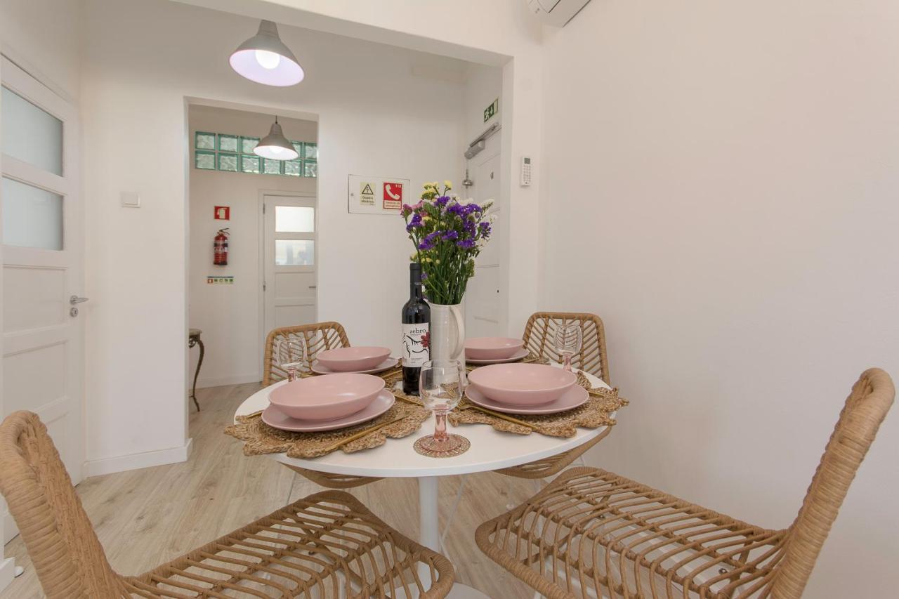 New Bright And Cozy In Graca Lisbon