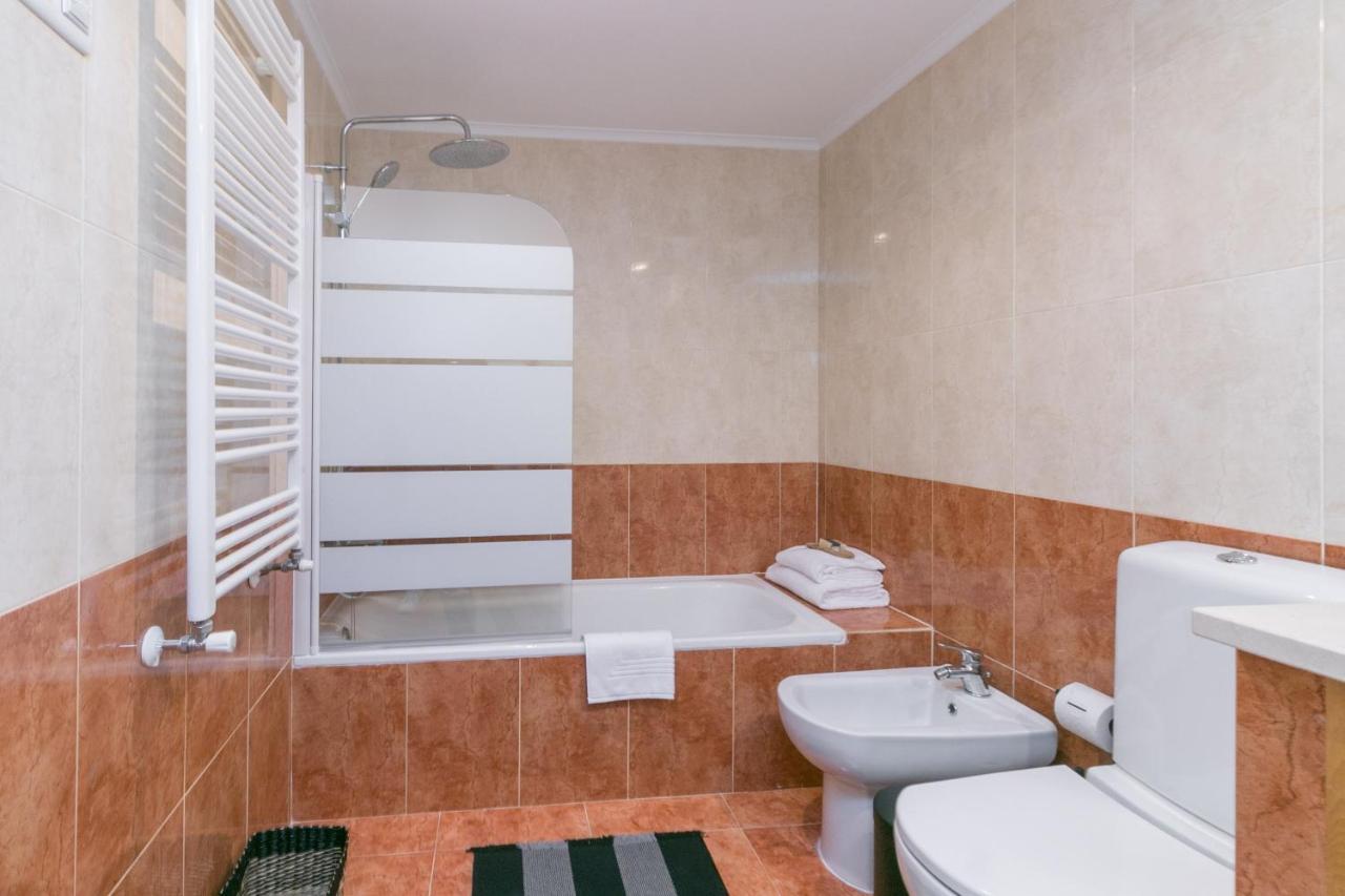 Apartment Premium Flat In Upscale Area, Balcony, Parking Lisbon