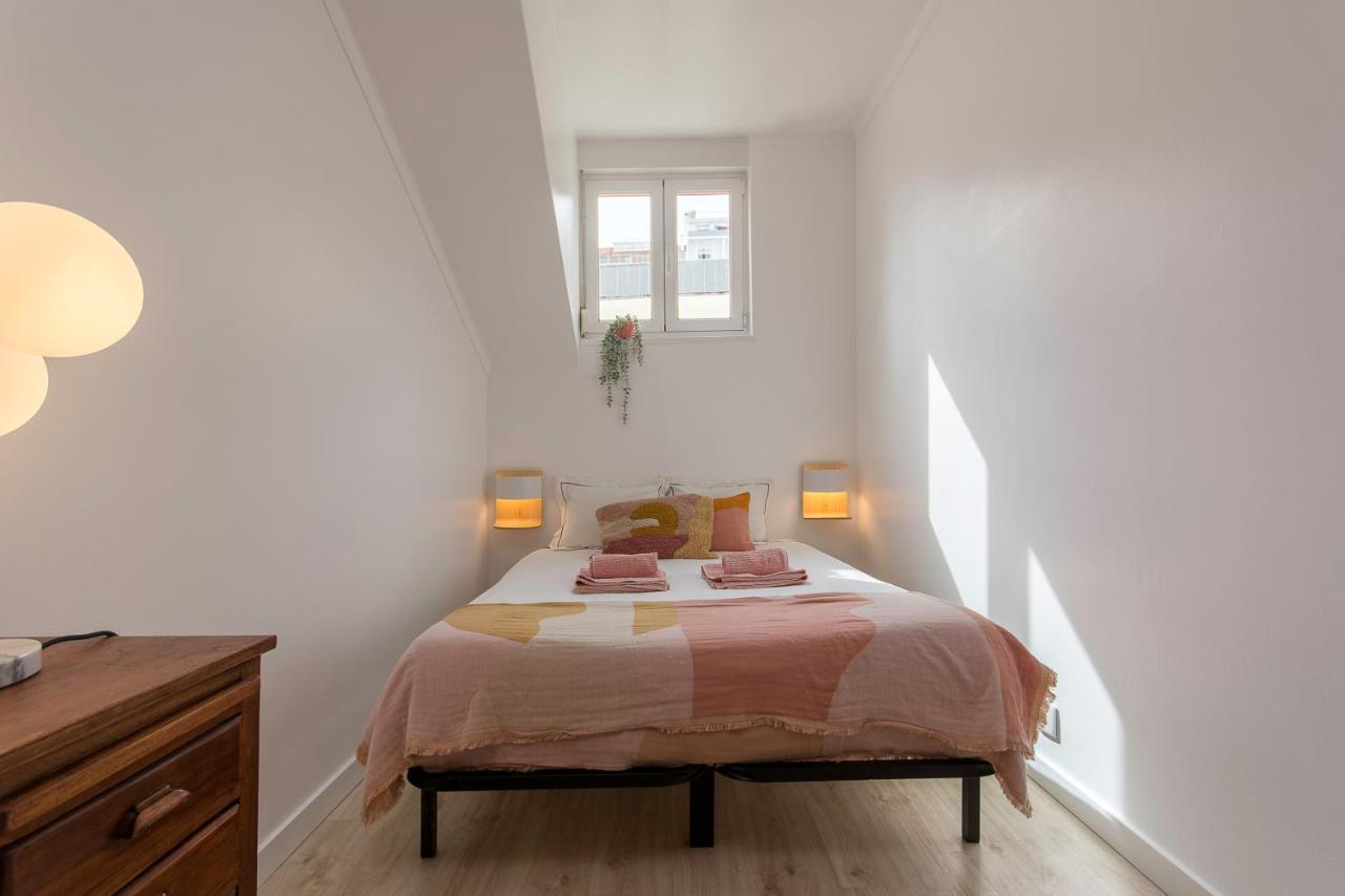 Apartment New Bright And Cozy In Graca