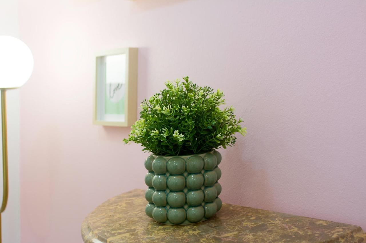 New Bright And Cozy In Graca Lisbon