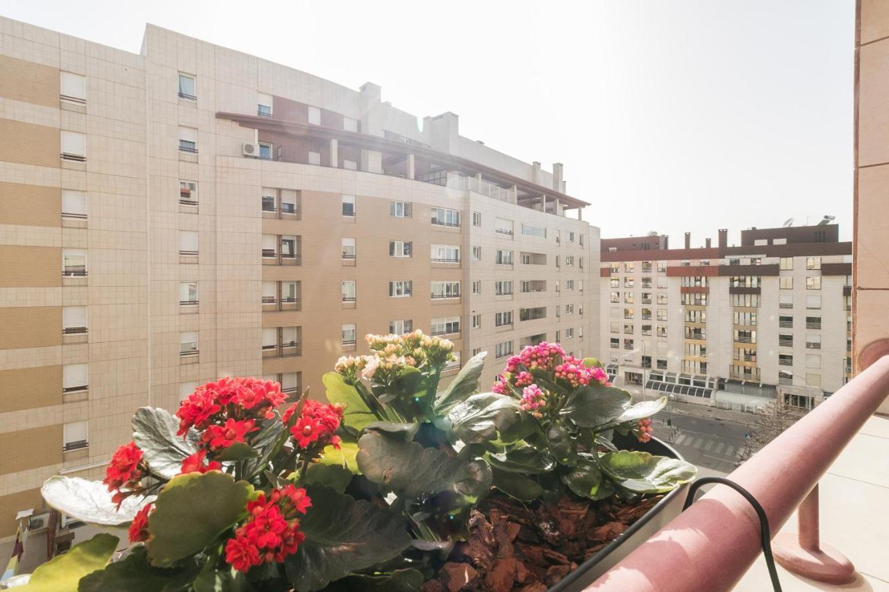 Apartment Premium Flat In Upscale Area, Balcony, Parking Lisbon