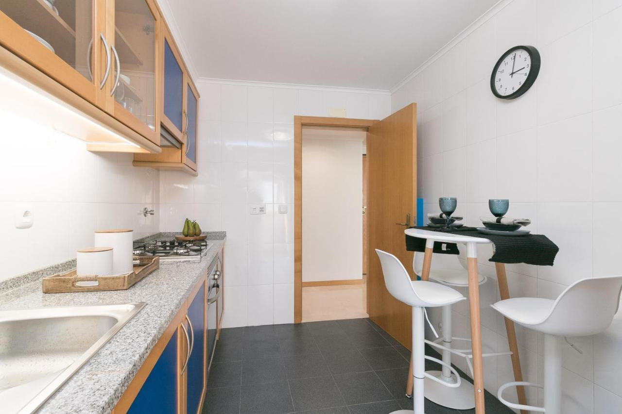 Apartment Premium Flat In Upscale Area, Balcony, Parking Lisbon