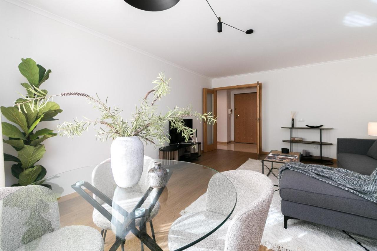 Premium Flat In Upscale Area, Balcony, Parking * Lisbon