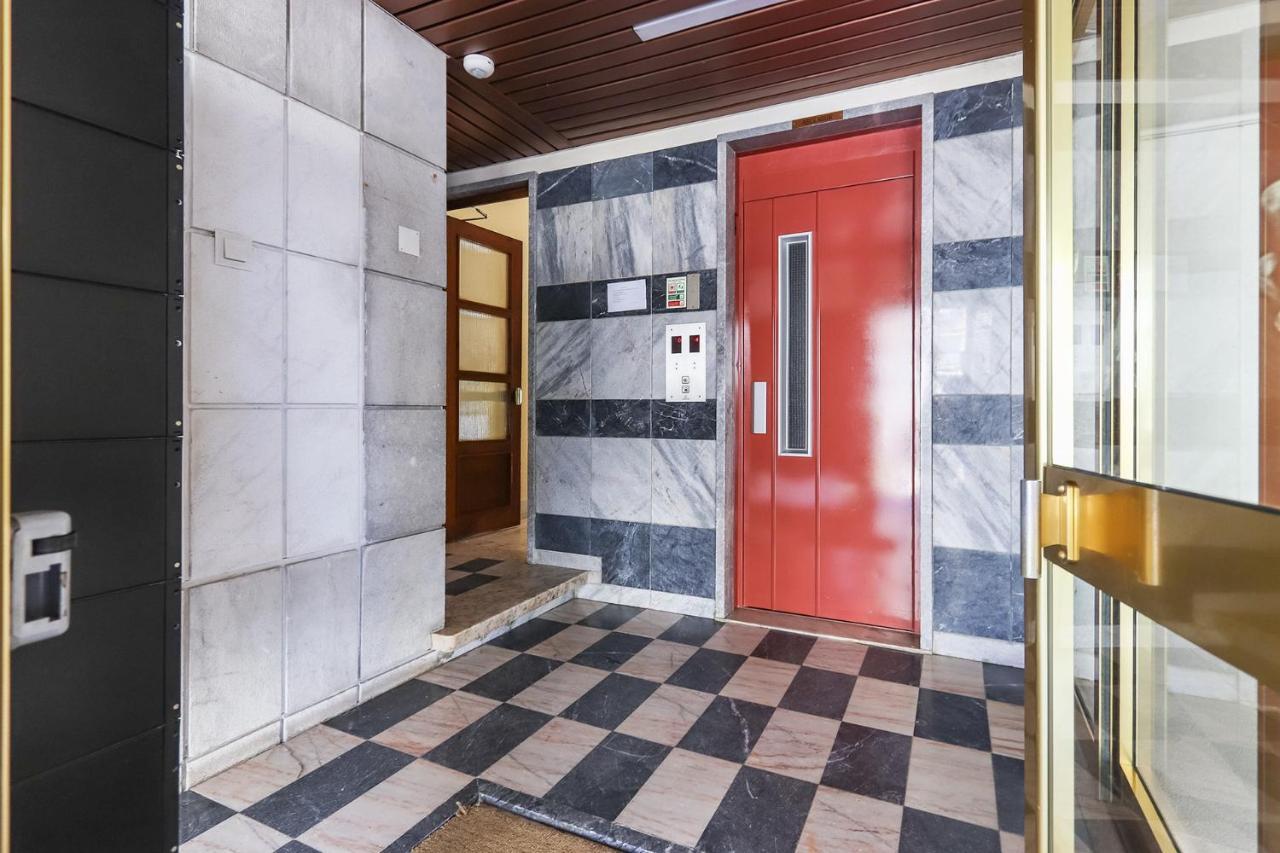 Airport Earth By Homing Guest house Lisbon