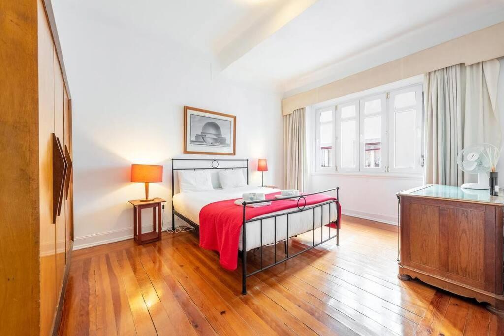 Myplacelisbon - Cassiano Large * Lisbon