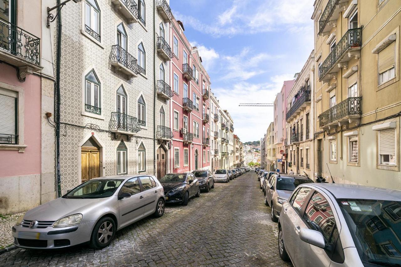 Whome Luxury Penthouse: Designer Decor & Epic Views Lisbon