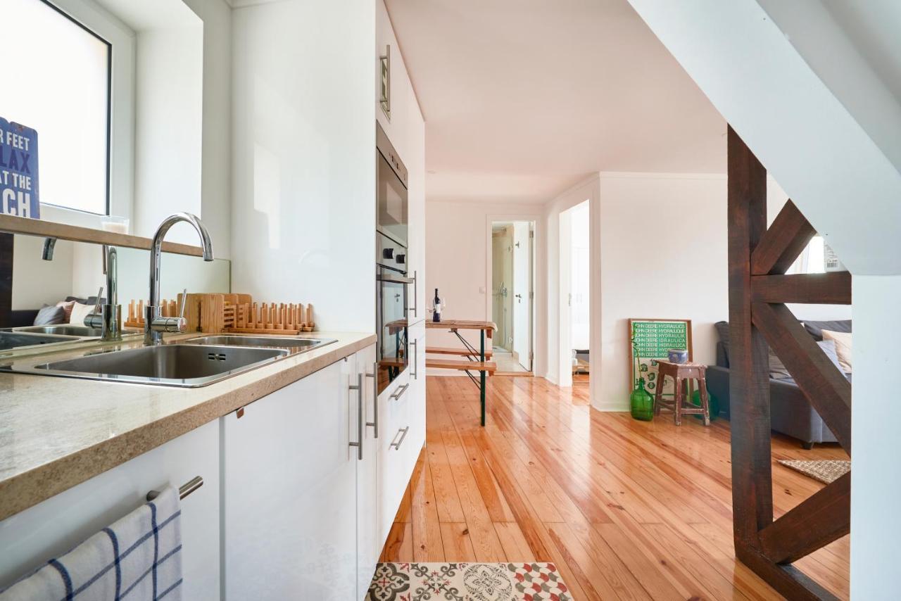 Apartment Cozy Flat In Santa Apolonia Lisbon