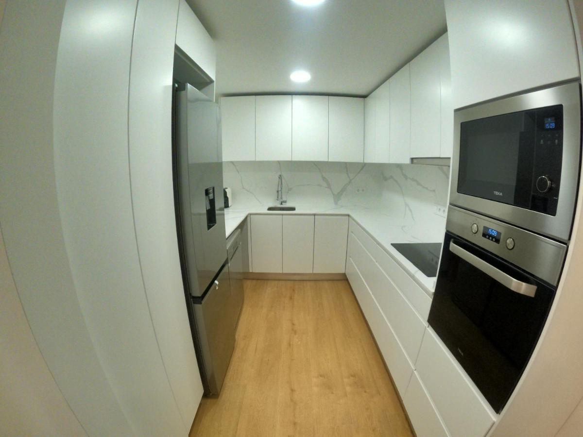 Lisbon, Renovated T2 Near Rossio Apartment