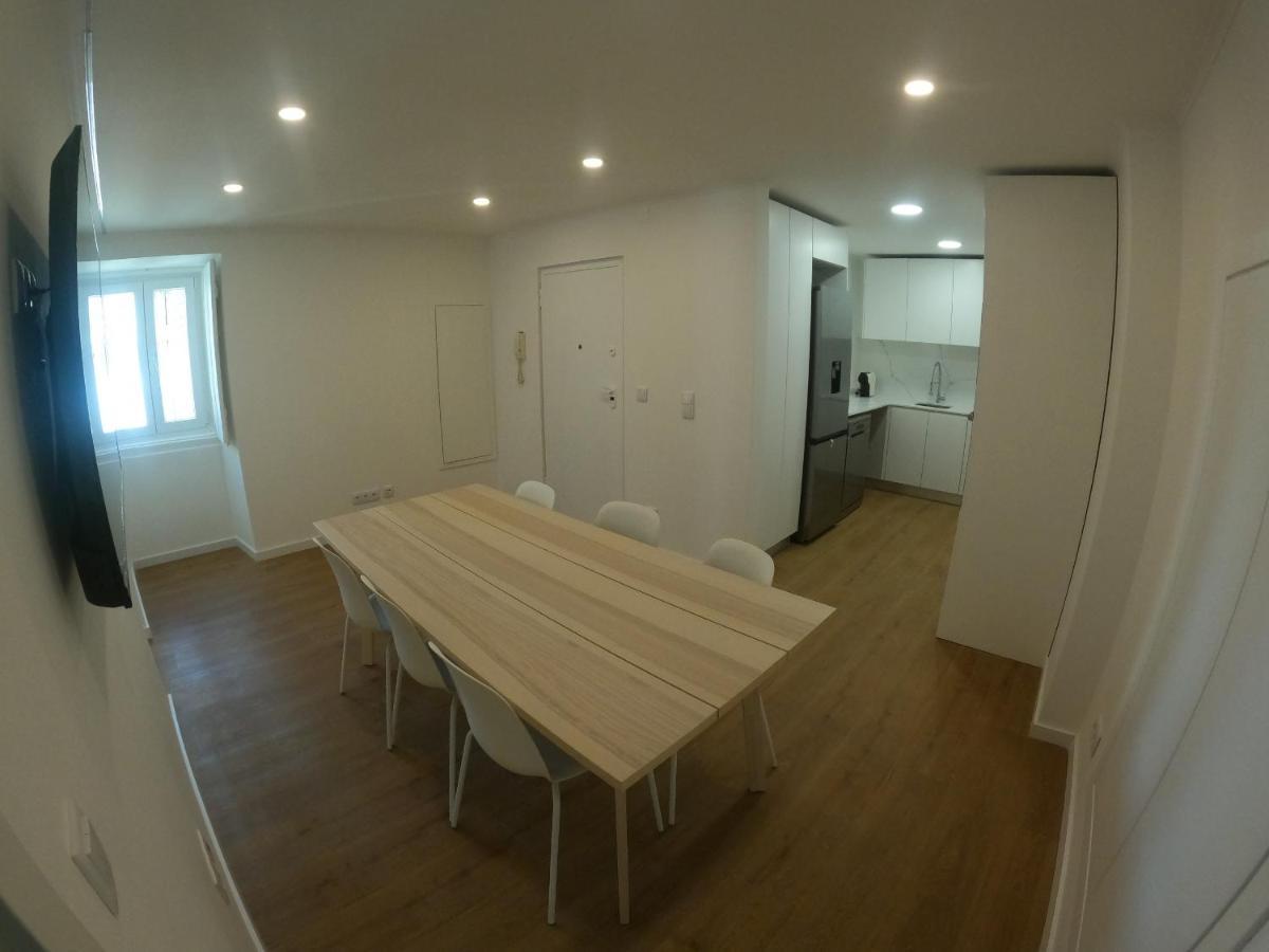 Lisbon, Renovated T2 Near Rossio Apartment *