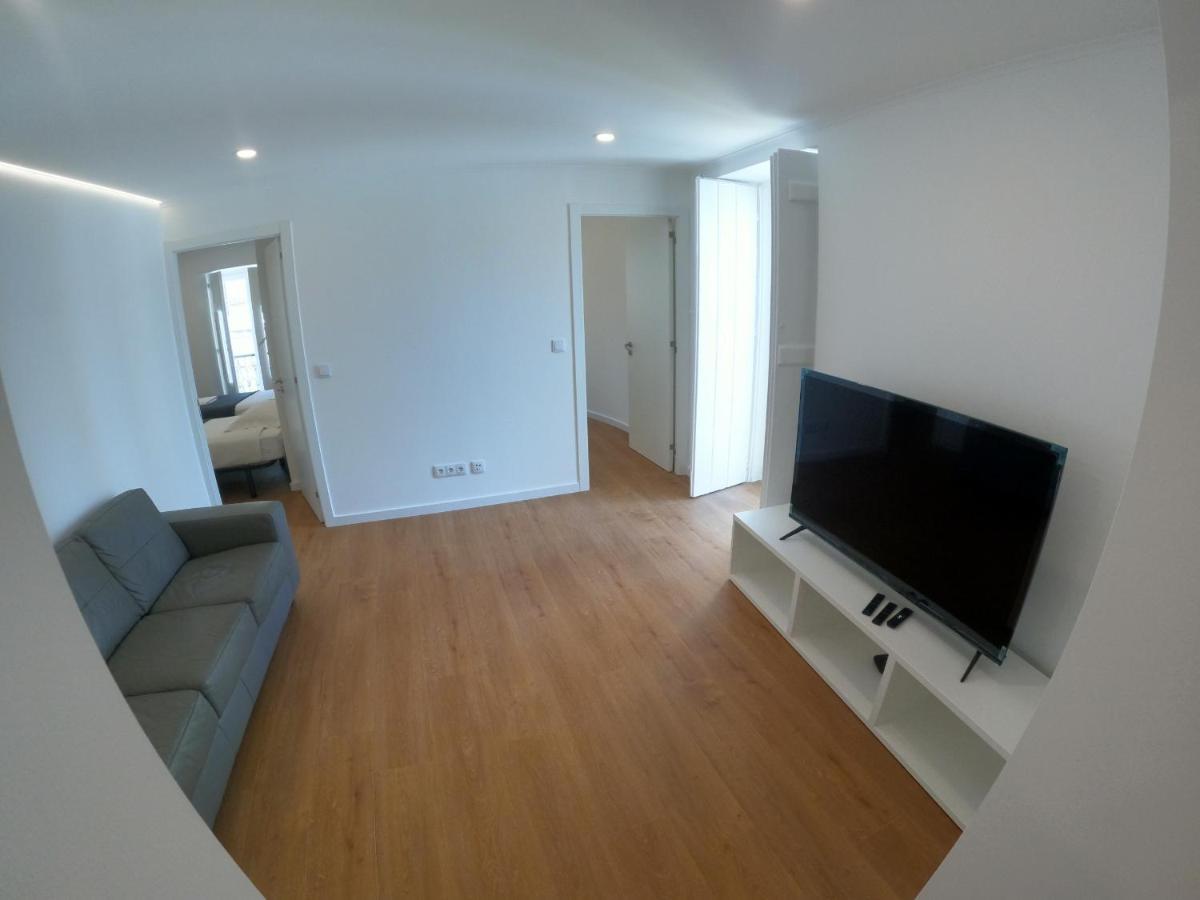 Lisbon, Renovated T2 Near Rossio Apartment