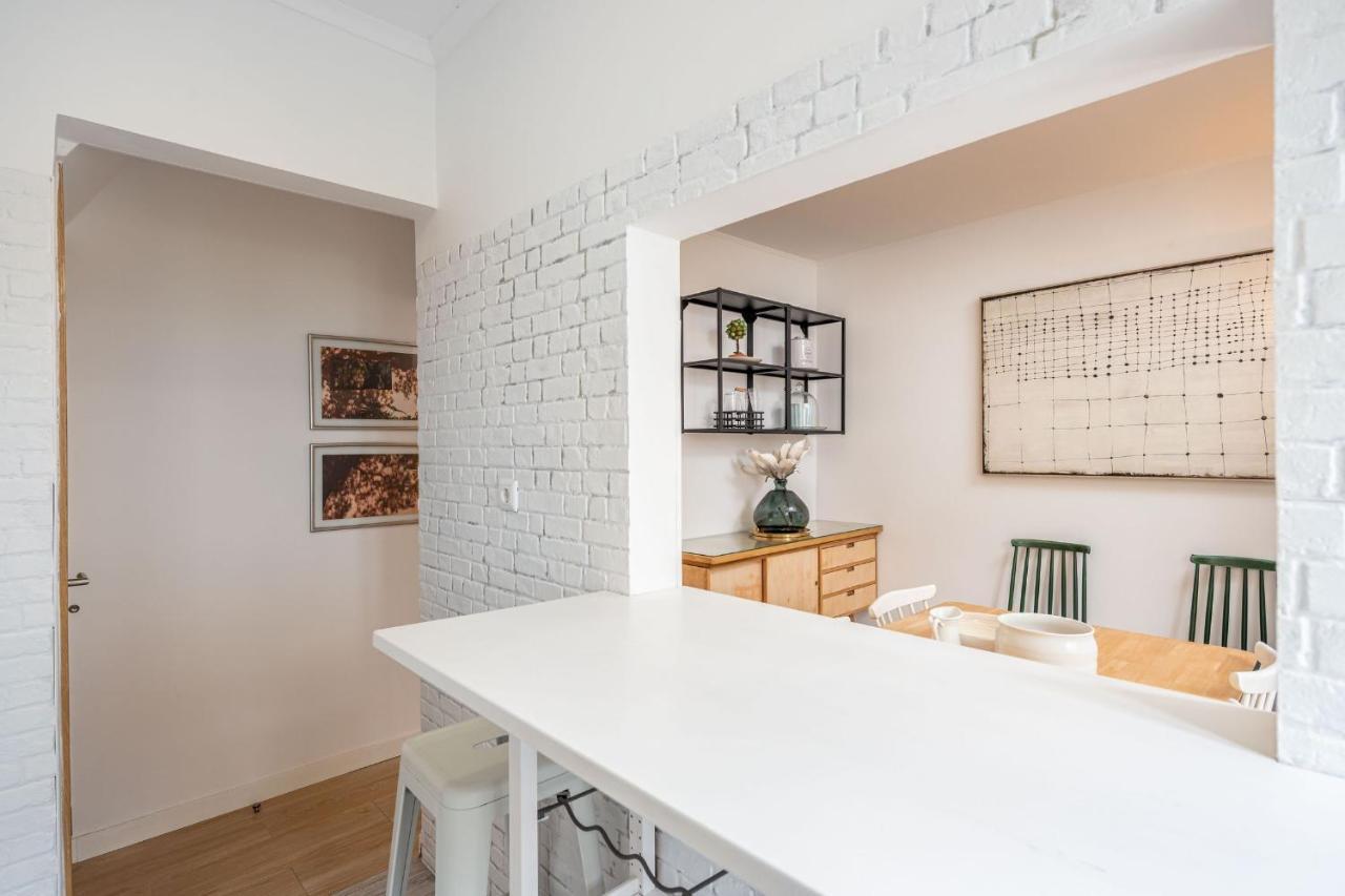 Lapa 3bdr Duplex W/ Balcony By Lovelystay Apartment Lisbon