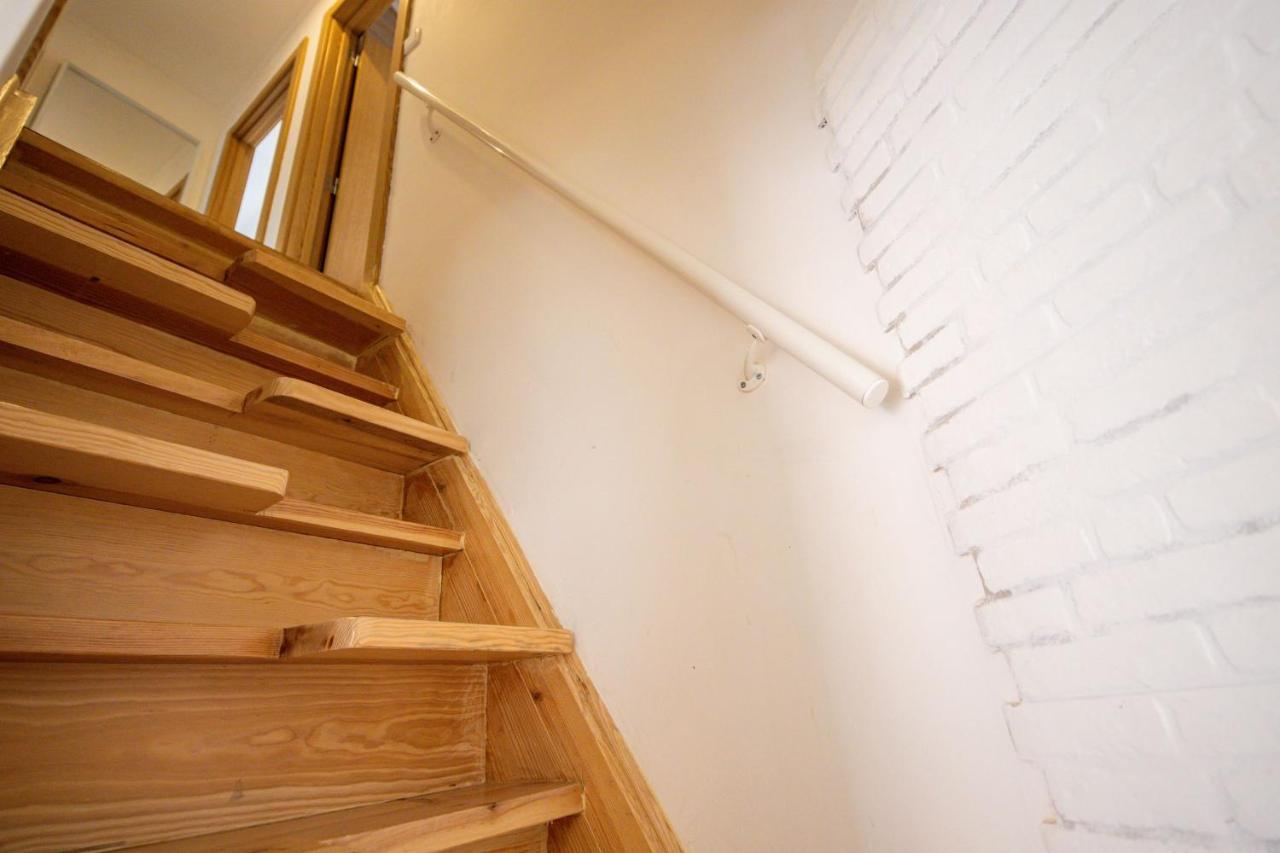 Lapa 3bdr Duplex W/ Balcony By Lovelystay Apartment *