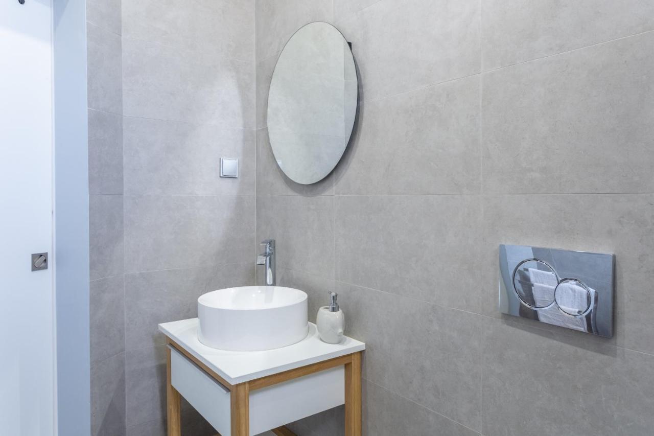 Wonderful Brand New Belem - A Few Steps Away From The River! *