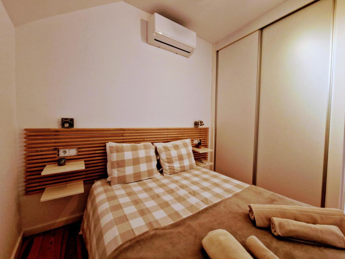 Mouraria & Flats By Village * Lisbon