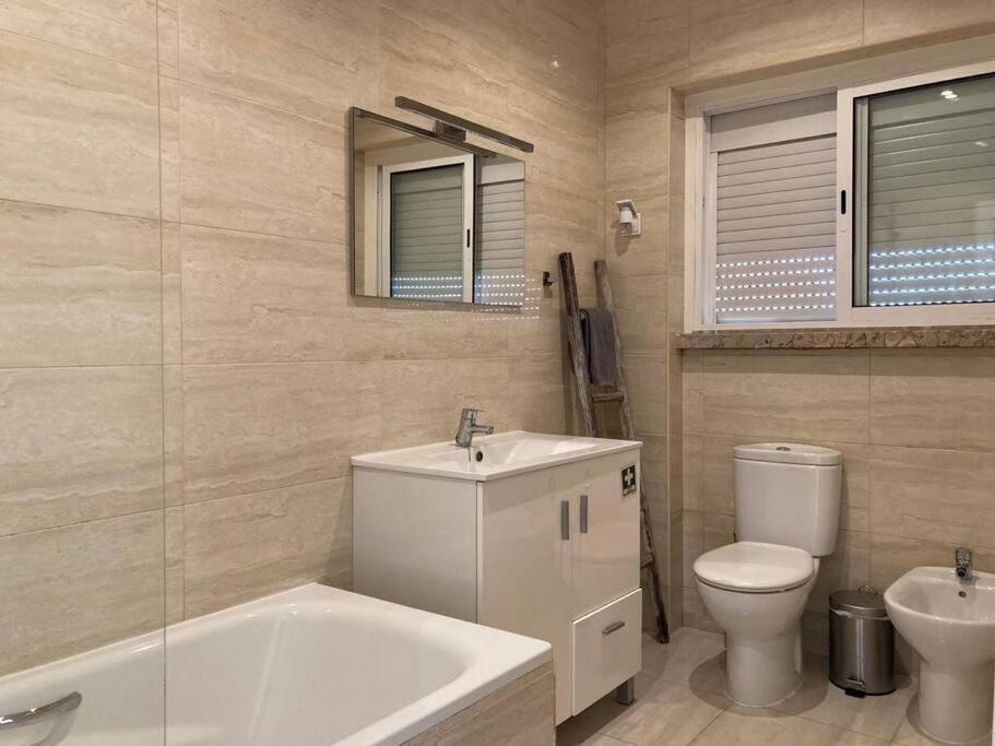 Apartamento Bem Localizado Para Familias & Amigos