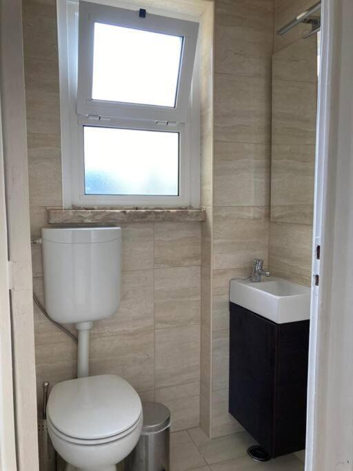Apartamento Bem Localizado Para Familias & Amigos Lisbon