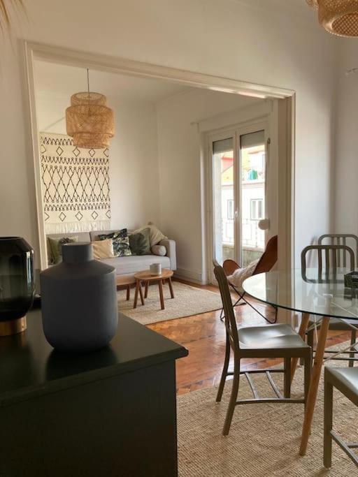 Apartamento Bem Localizado Para Familias & Amigos Apartment *