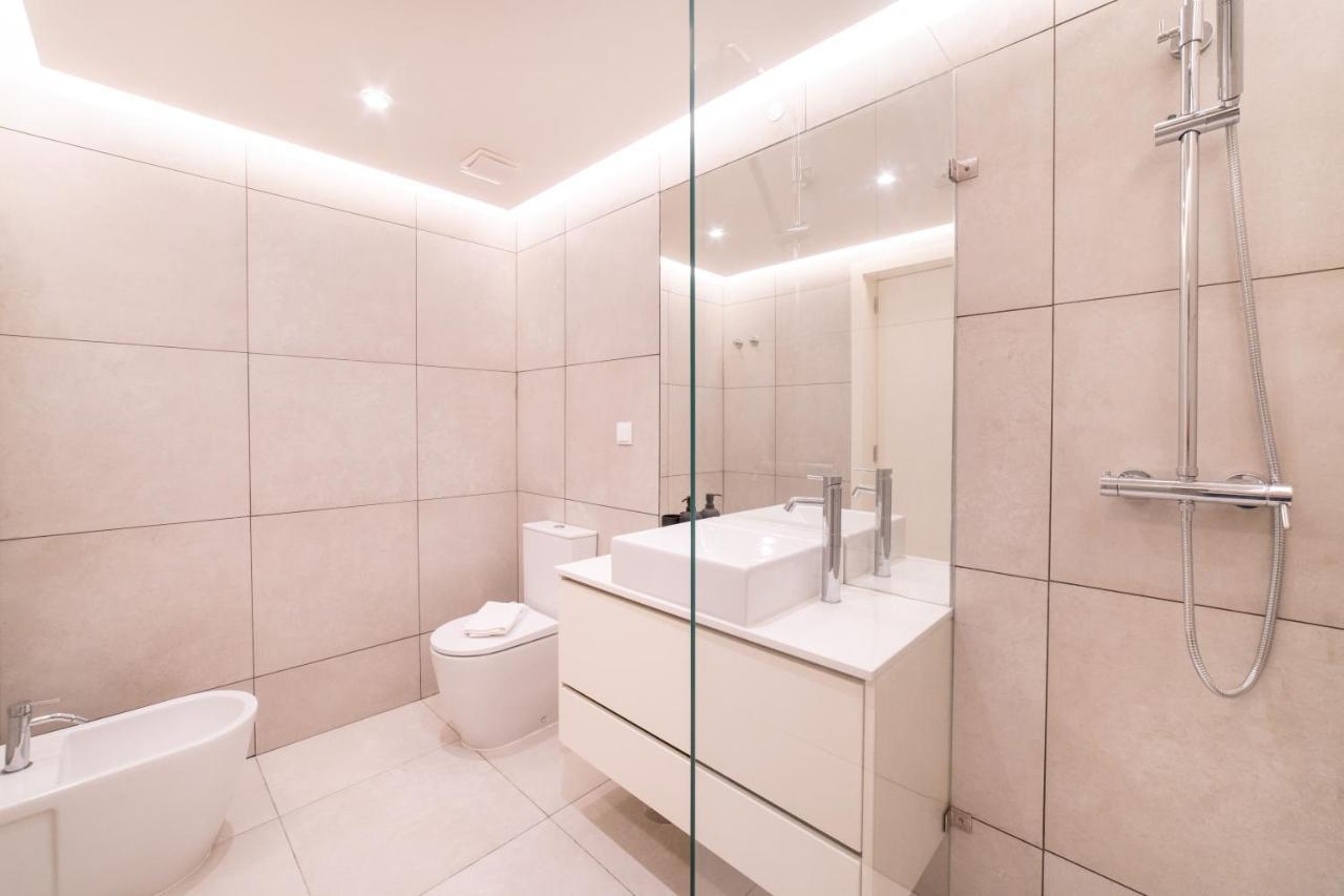 Lusiadas 53 2ºd - Beautiful Two-bedroom *