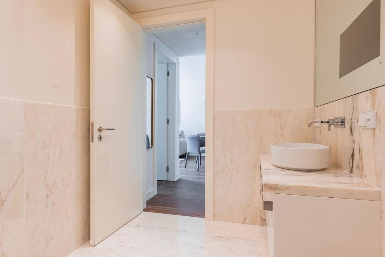 Upscale In Center By Lovelystay Apartment