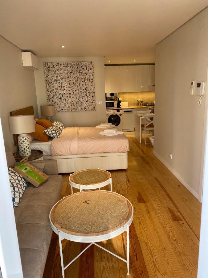 Discover Lisbons History - Stylish In Alfama Apartment *