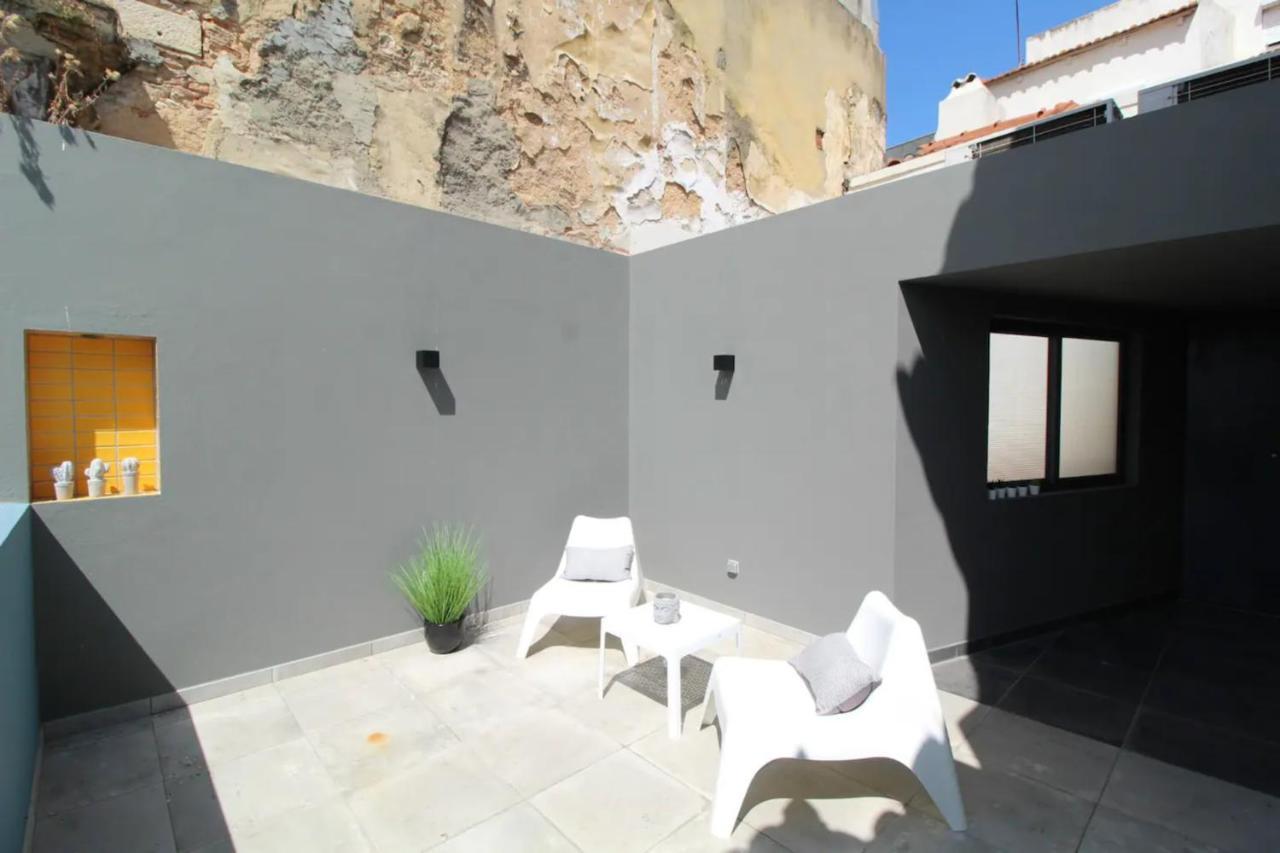 Bright 1 Bd W Lovely Balcony In *