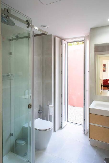 Pardal Rc B - Stylish Studio In Alcantara With Free Parking Nearby Apartment